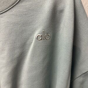 ALO Yoga accolade crewneck sweatshirt (no tag)